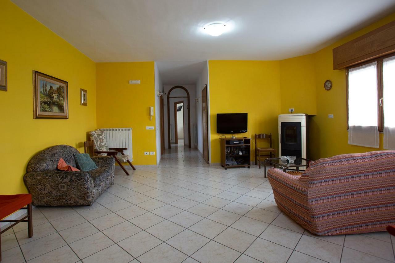 Апартаменты La Casa Del Gelso Fiorito Эболи Экстерьер фото