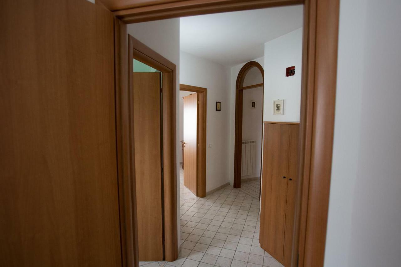 Апартаменты La Casa Del Gelso Fiorito Эболи Экстерьер фото