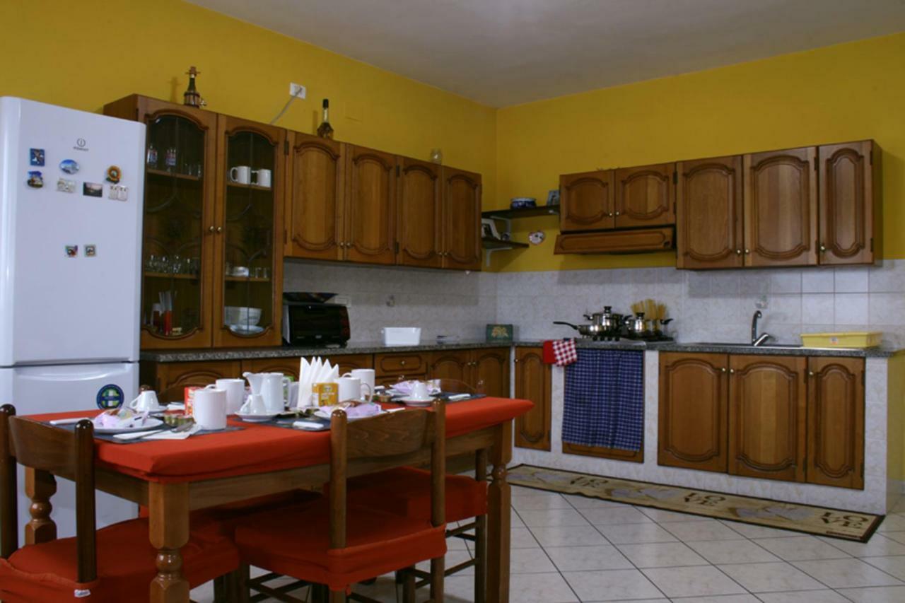 Апартаменты La Casa Del Gelso Fiorito Эболи Экстерьер фото